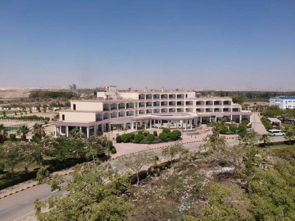Assiut Cement Hotel ภายนอก รูปภาพ